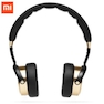 xiaomi wearing hifi headphone 