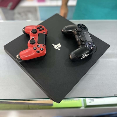 کنسول بازی سونی (استوک) 7016 PS4 PRO | حافظه 1 ترابایت اکانتی به همراه یک دسته اضافه